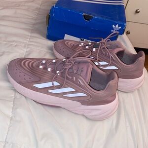 Adidas Ozelia